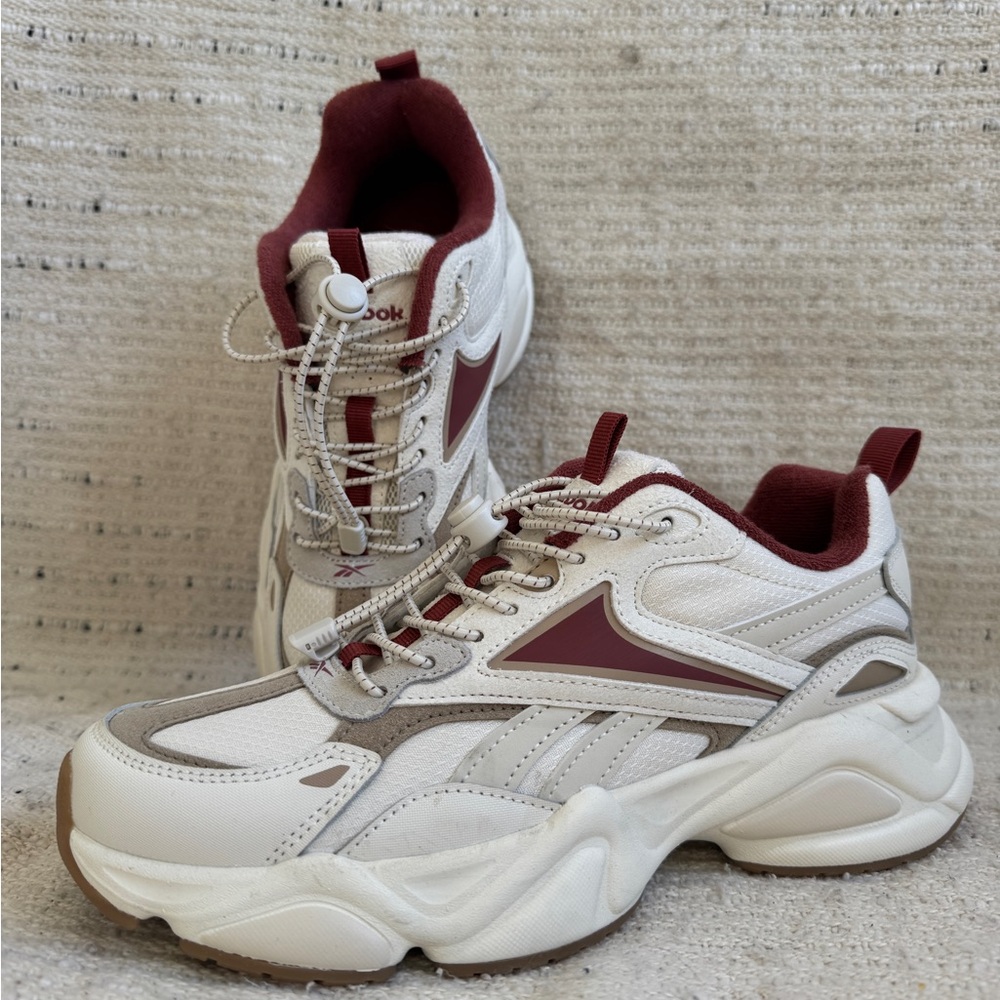 Reebok Turbo Chunky Y2K Sneaker Cream Burgundy Gum Sole NWOT 8 Dad Shoe Gorpcore